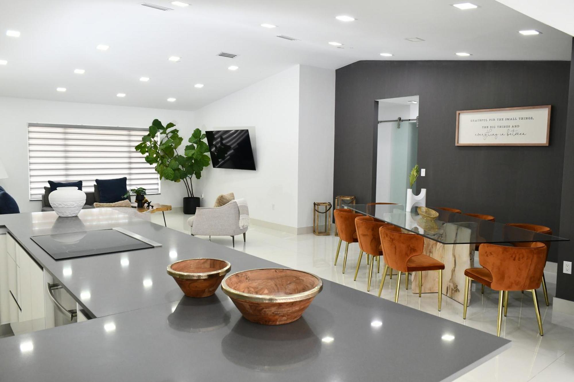 Luxurious With Bbq, Hot Tub, Heated Pool & Wifi - L36 Сasa de vacaciones *
