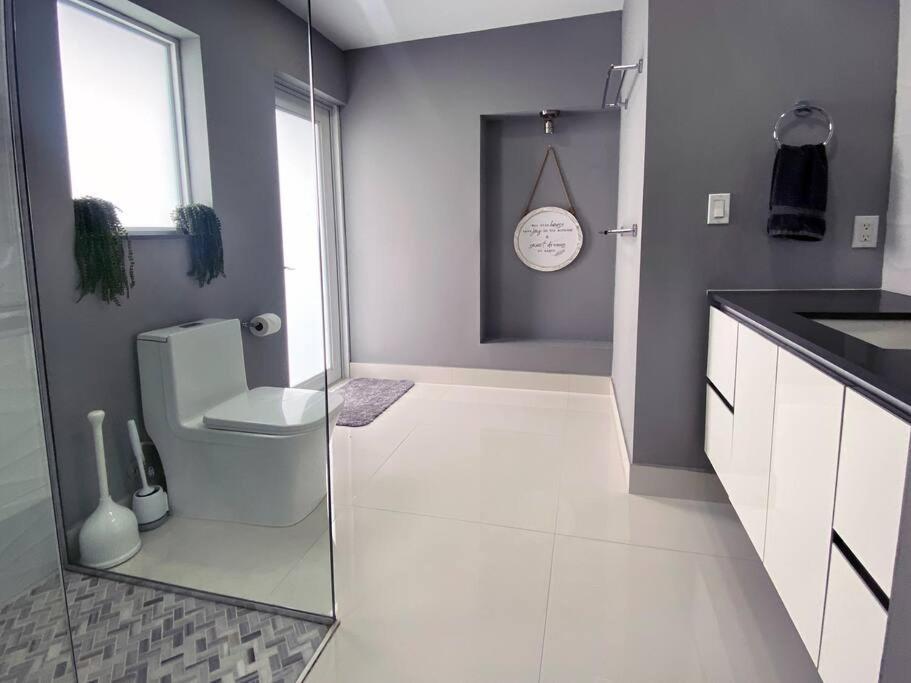 Ferienhaus Luxurious With Bbq, Hot Tub, Heated Pool & Wifi - L36
